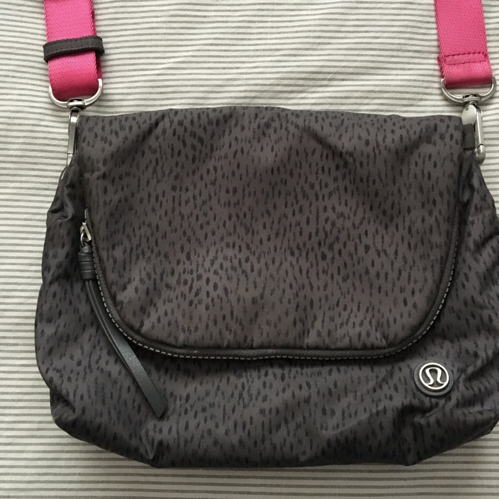 Lululemon Party Om cross body bag